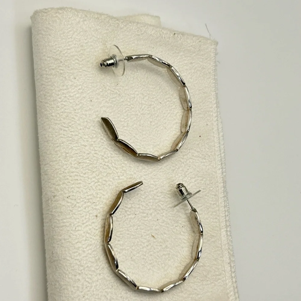 Kendra Scott Brooke Hoop Earrings Rhodium Plated Posts 1.5